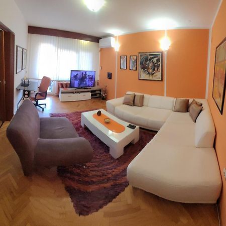 Shangri La Residence Ni Buitenkant foto